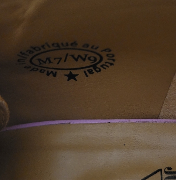 Fluevog Signature Dali Contrast Lace Up Shoes, VGUC, size 9 - Picture 13 of 13